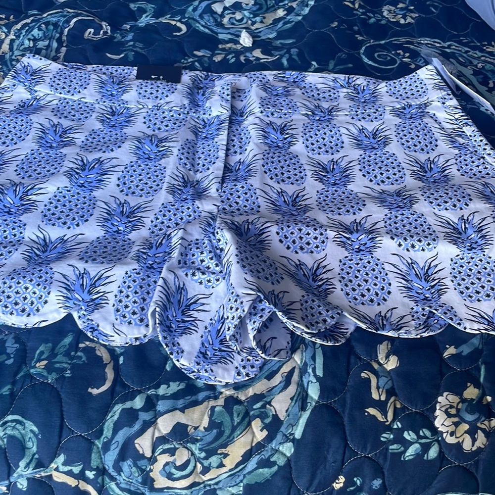 crown and ivy shorts